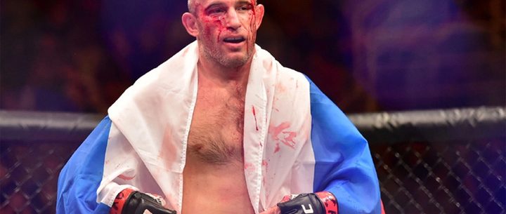Российский тяжеловес UFC перенёс две операции за 10 дней