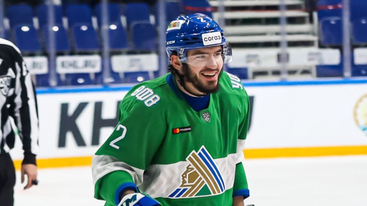 Хоккеисты команды «Салават Юлаев» празднуют первые успехи в сезоне